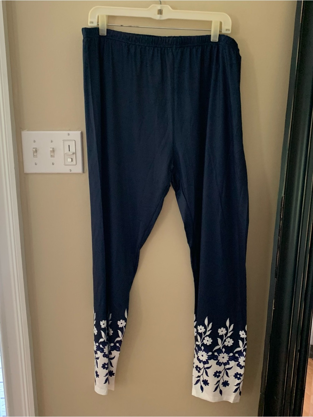 Rosegal Plus Size Dressy Pants Women’s 3X Navy Blue Floral Details Casual